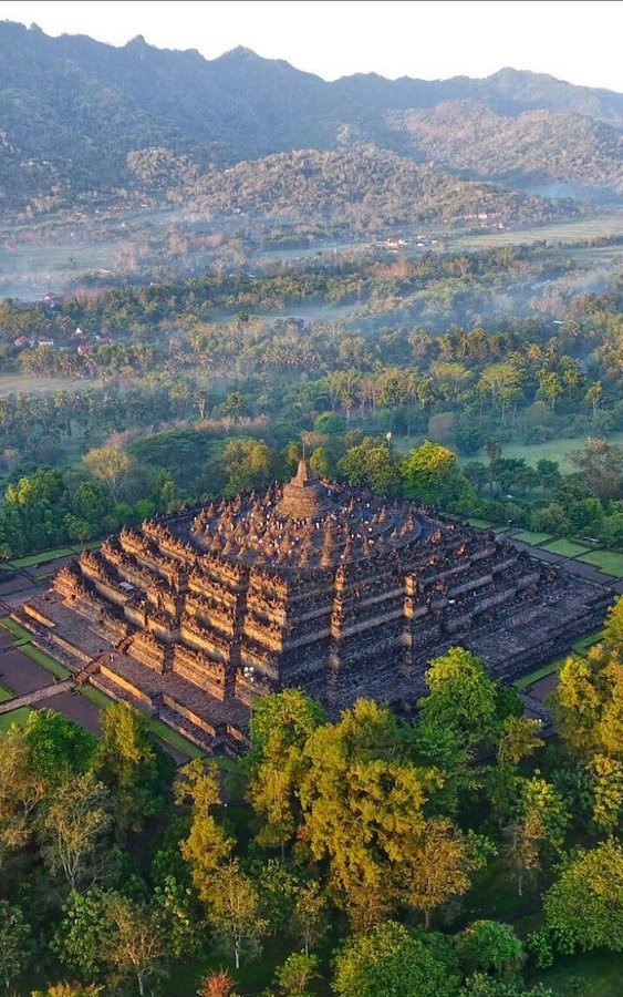 Borobuduri tempel, Indoneesia