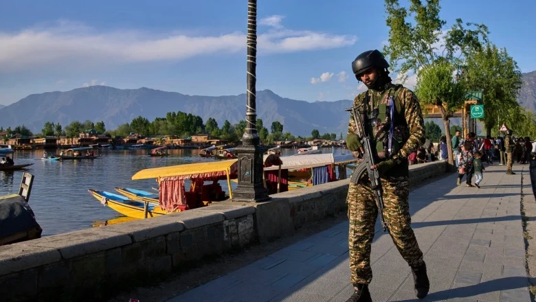 Pakistan nõustub kasvavate pingete keskel Kashmiri rünnakut uurima