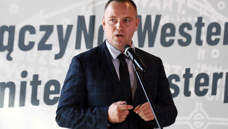 Vaskäärmuslane Brüsseli käpikTusk keeldub Nawrocki võitu presidendivalimistel tunnistamast